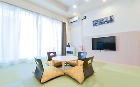 Momo Premium 202